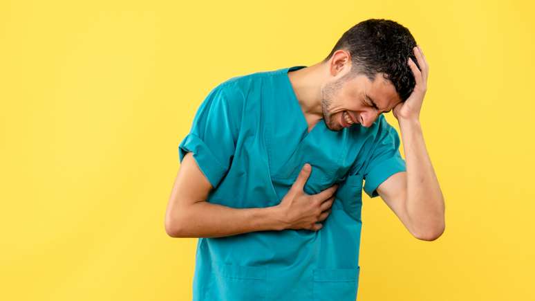 Estudiosos concluíram que momento de raiva aumenta o risco de ataque cardíaco