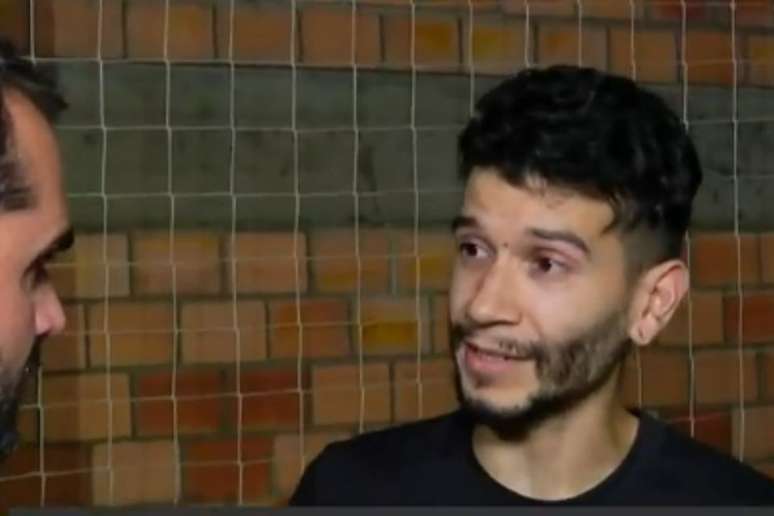  Patrick relatou que protegeu a pequena Lara enquanto escapava da inundação pelo telhado