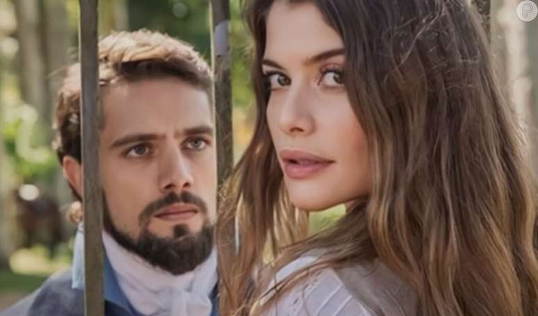 Rafael Cardoso e Alinne Moares protagonizaram a novela Al&eacute;m do Tempo.