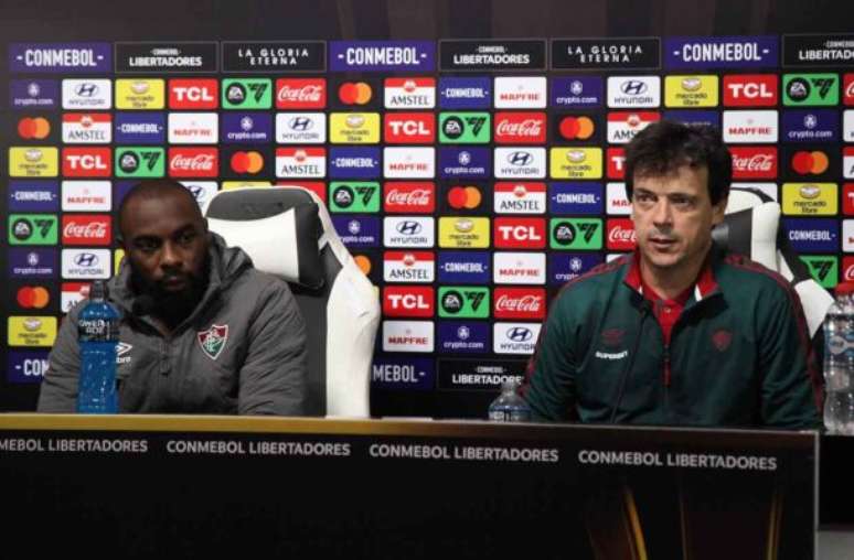 - Foto Lucas Bayer/Jogada10 - Legenda: Diniz explica ao desempenho do Fluminense, que conquistou mais três pontos na Libertadores