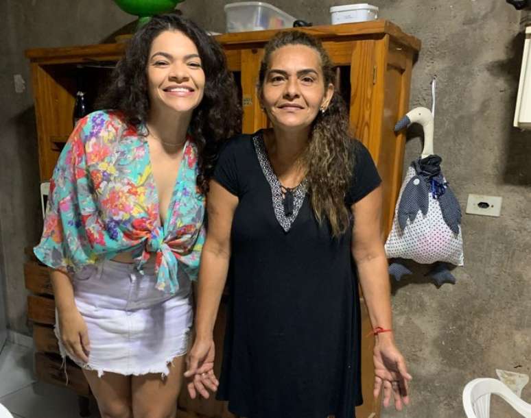 Thays e Edina Cavalcante: mãe e filha se comunicam diariamente pelas redes sociais