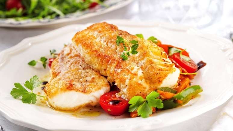 Peixe com batata ao forno – Foto: Shutterstock