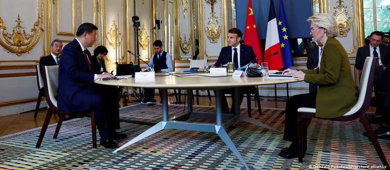 Xi, Macron, Von der Leyen: Paris foi primeira estação do tour europeu do líder chinês