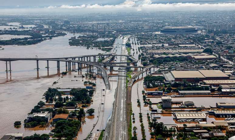 É possível que com o uso de IA, cenas como esta sejam evitadas no futuro (Imagem: Ricardo Stuckert/Presidência da República)