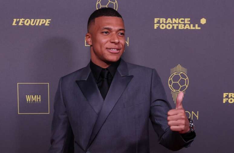 (Photo by FRANCK FIFE/AFP via Getty Images - Legenda: Mbappé acumula grande riqueza aos 25 anos