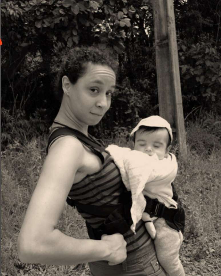 Thalita Carauta com seu filho, Bento