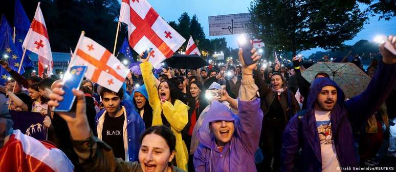 Cerca de 50.000 manifestantes participaram da marcha, segundo os organizadores