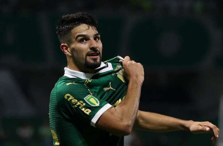 COM MORAL! Abel rasga elogios para o atacante Flaco López em entrevista 