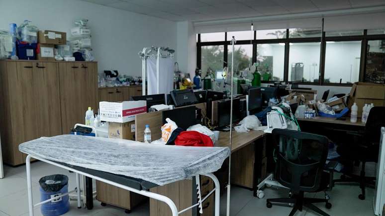 Sala de emerg&ecirc;ncia improvisada dentro do pr&eacute;dio da prefeitura de Eldorado do Sul (RS)