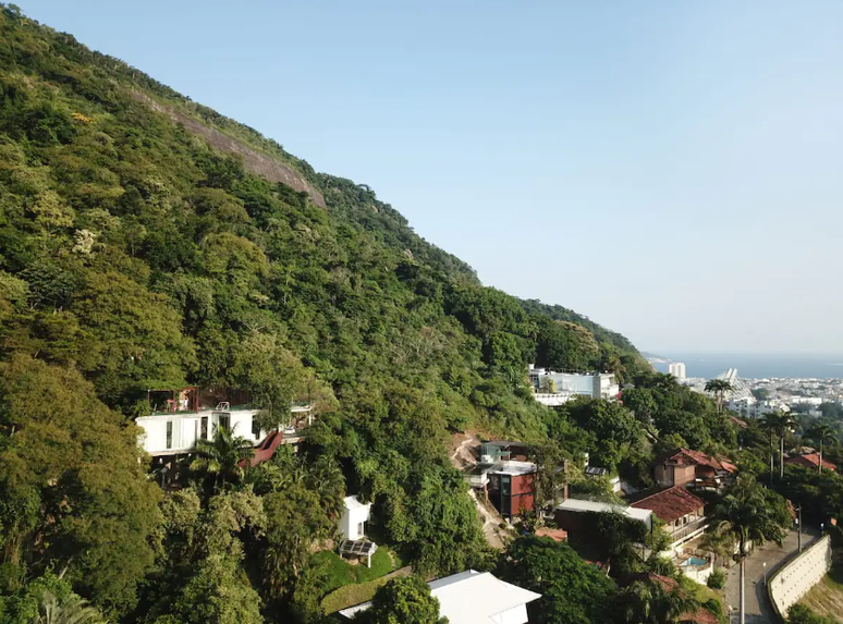 Imóvel fica no morro do Itanhangá, Zona Oeste do Rio