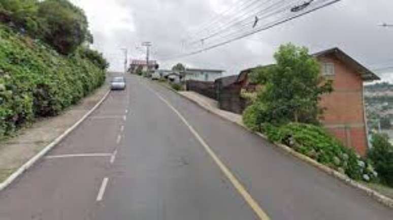 Rua de Gramado antes do desmoronamento