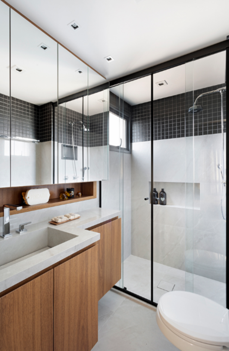 4. Box at&eacute; o teto &eacute; pura sofistica&ccedil;&atilde;o &ndash; Projeto: Bianchi & Lima Arquitetura e Interiores | Foto: Julia Ribeiro