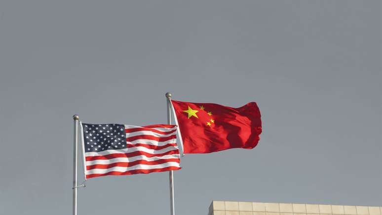 EUA anuncia aumento de tarifas sobre produtos chineses