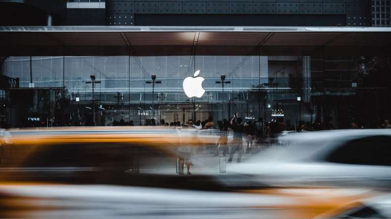 Funcionários de loja da Apple aprovaram greve pela primeira vez (Imagem: Reprodução/Unsplash)