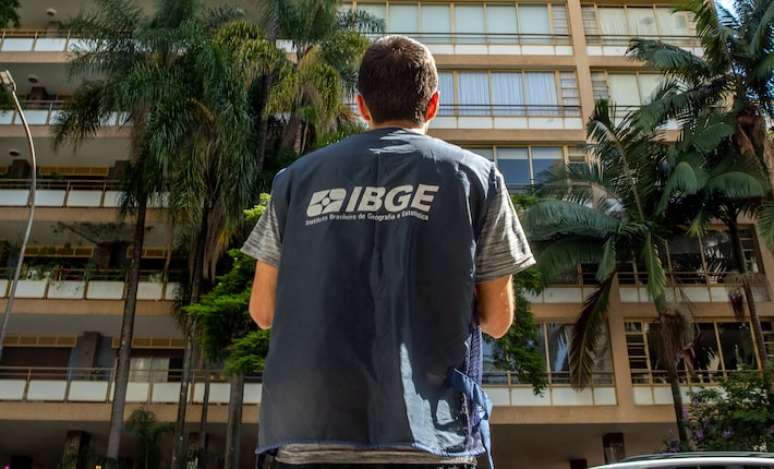 Trabalhadores do IBGE pedem novo plano de carreira, recomposição do orçamento do órgão e reajuste salarial dos funcionários temporários