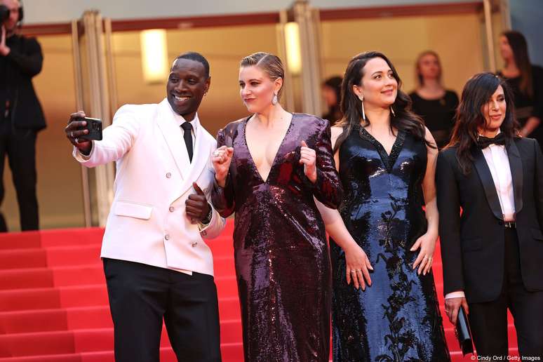 Omar Sy, Greta Gerwig, Lily Gladstone e Clea DuVall chegam a abertura do Festival de Cannes 2024