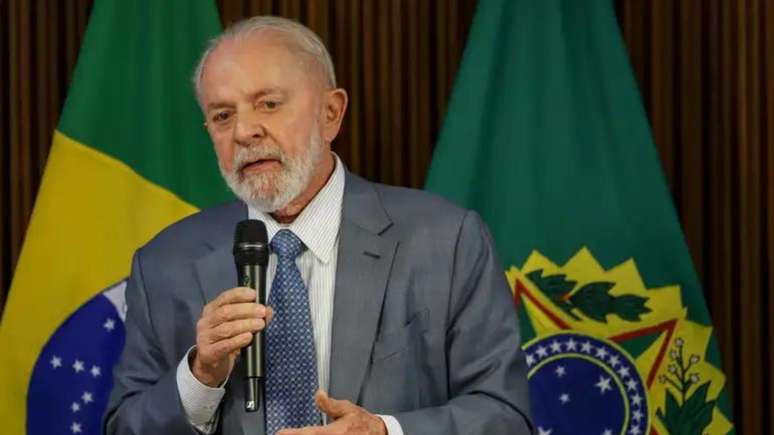 Presidente Luiz Inácio Lula da Silva participa de uma reunião ministerial para apresentar novas medidas de auxílio ao RS