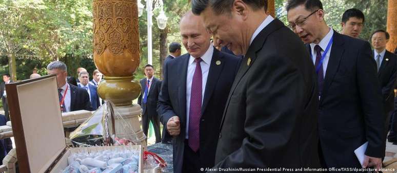 Durante um encontro em 2019, Putin presenteou Xi Jinping com uma caixa de picolés russos