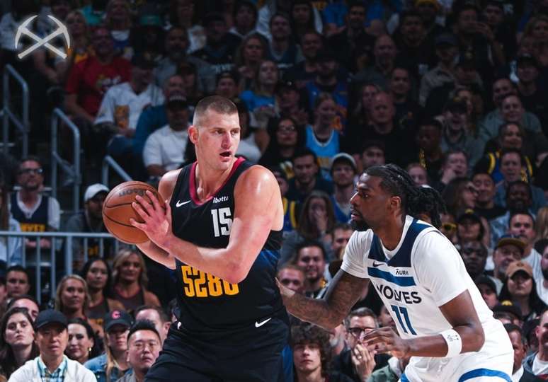 Jokic se destaca pelo Nuggets 