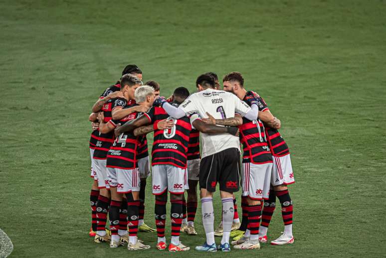 Flamengo goleia o Bolívar pela Libertadores. 