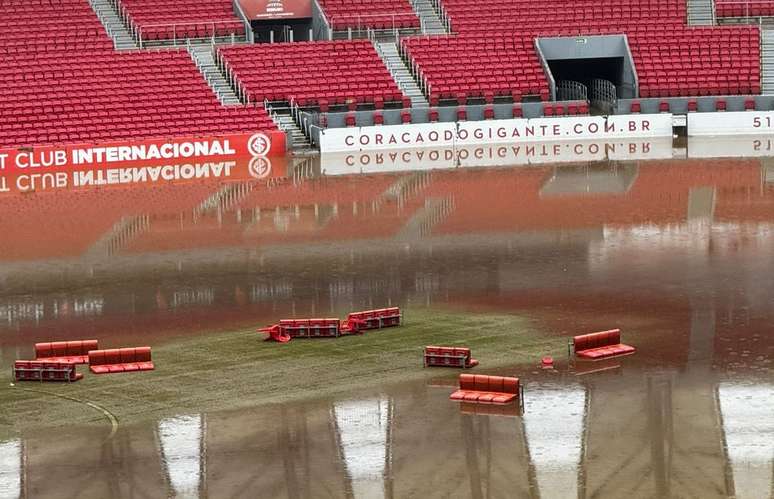 El estadio de RSB resultó dañado por la lluvia