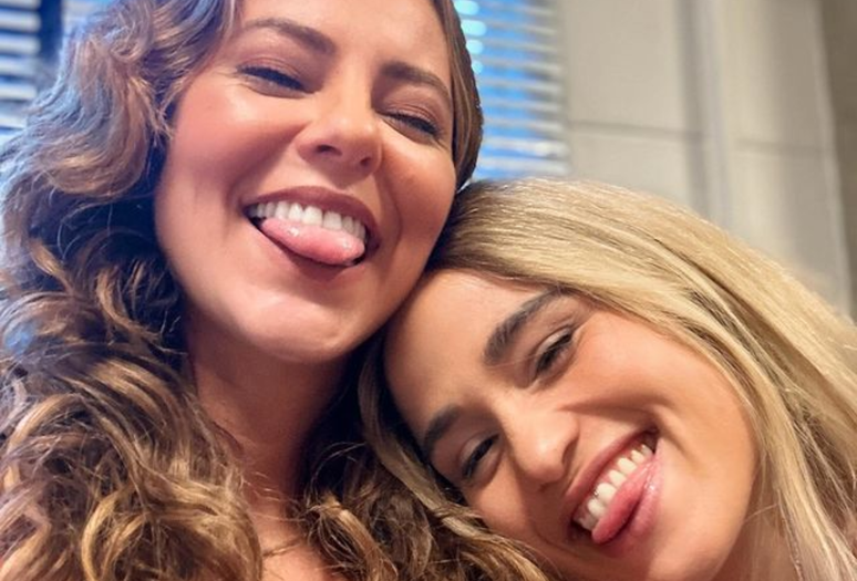 Paolla Oliveira e Nanda Costa nos bastidores de "Justiça"