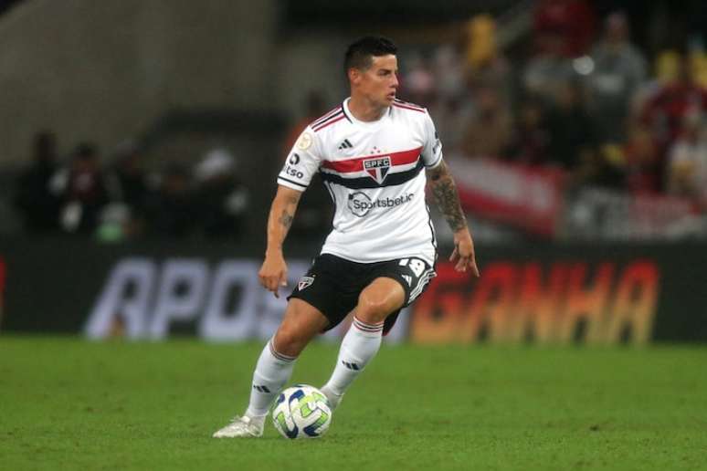 James Rodríguez não tem sequência no São Paulo e deve deixar o clube em breve.