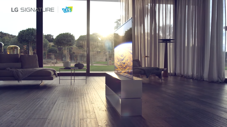 The bottom base also functions as a soundbar (Image: Disclosure/LG) The bottom base also functions as a soundbar (Image: Disclosure/LG)