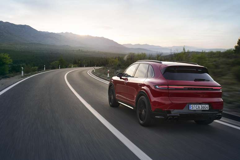 Novo Porsche Cayenne GTS