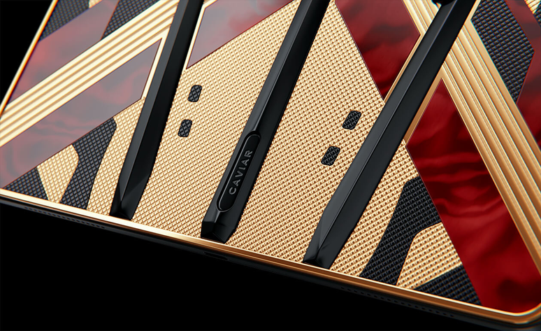 Design une elementos do Deadpool e Wolverine (Imagem: Divulgação/Caviar)