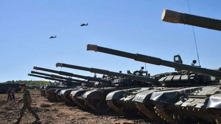 A China afirma que não está fornecendo armas à Rússia, mas é acusada de apoiar a indústria de defesa de Moscou