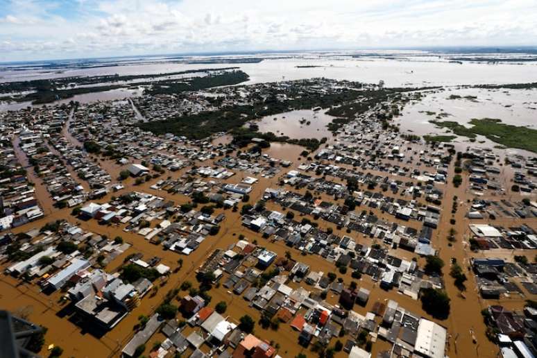 Sistema de alerta de emergências climáticas para celulares começou a ser testado em outubro de 2022, com previsão de implementação para o segundo semestre deste ano