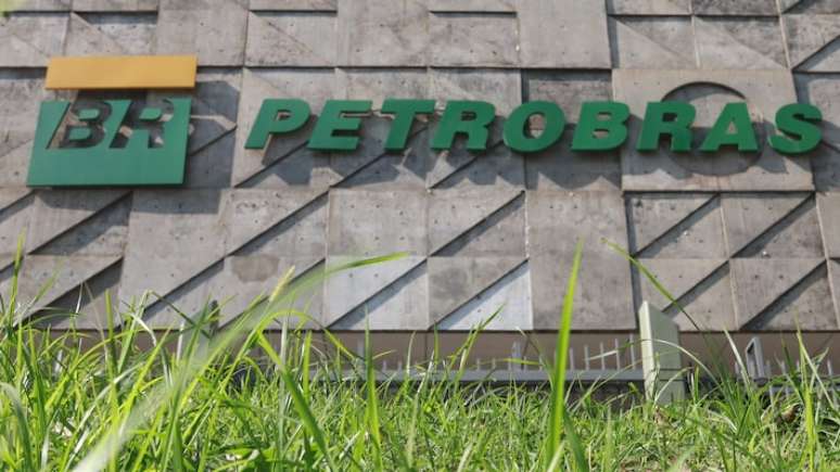 Petrobras pediu ao Cade para suprimir de acordo as obrigações de venda de 'determinadas' refinarias