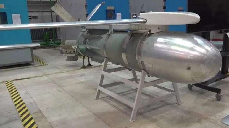 A Rússia exibiu sua versão mais recente de uma bomba planadora de 1,5 tonelada no início deste ano