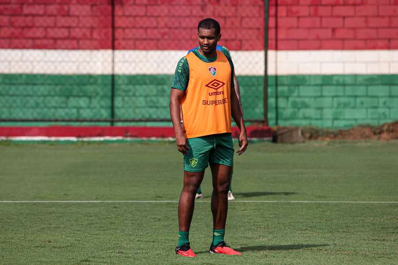 Marlon voltou aos treinamentos e está perto de reforçar o Fluminense 