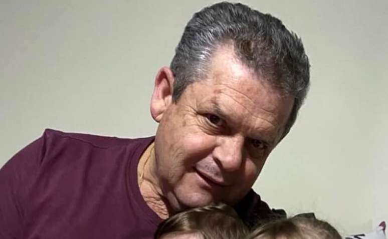 antonio-dono-esquina-dog-morto-uberaba