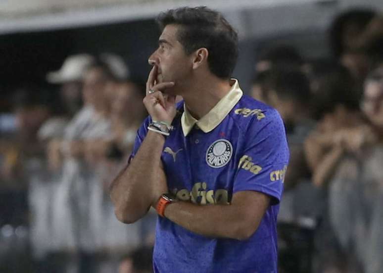 Al-Sadd entrou com ação na Fifa contra Abel Ferreira, técnico do Palmeiras.
