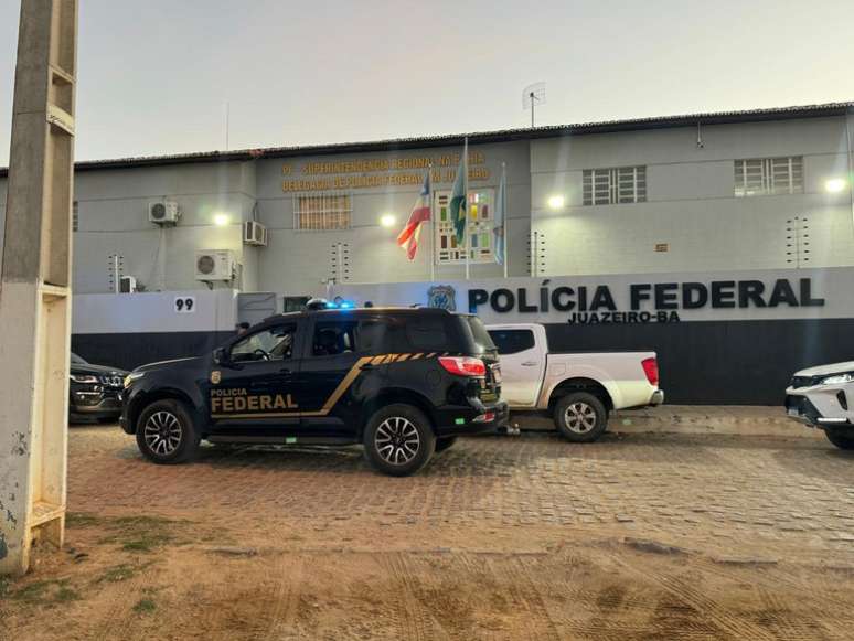 PF desarticula organização criminosa formada por policiais militares 