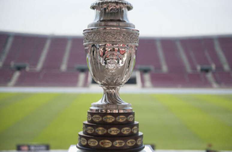 Vladimir Rodas/AFP via Getty Images - Legenda: Taça da Copa América -