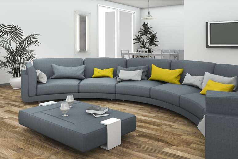 O designer do sofá curvo precisa estar em harmonia com o décor do ambiente 