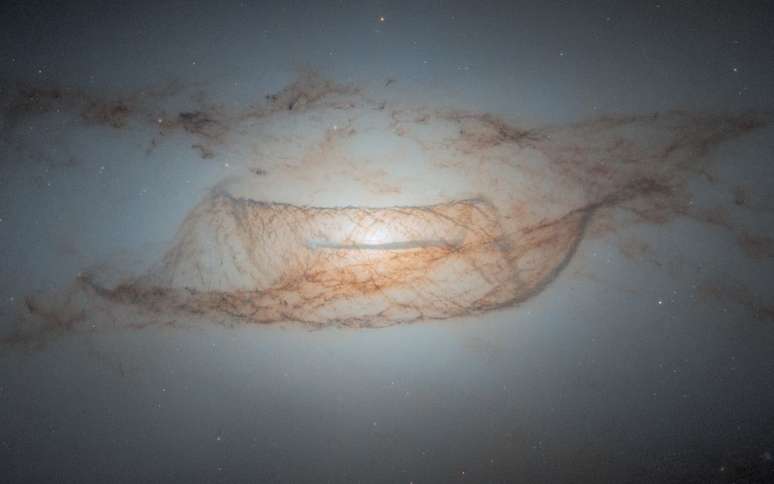 (Imagem: ESA/Hubble/NASA/L. Kelsey)