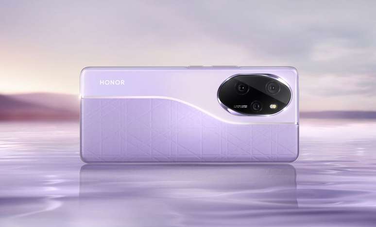 HONOR 200 terá design similar ao do HONOR 100 Pro (acima) com grande módulo de câmera e acabamento duplo na tampa traseira (Imagem: Reprodução/Honor)
