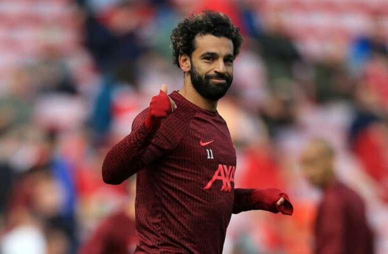 (Photo by LINDSEY PARNABY/AFP via Getty Images) - Legenda: Salah abandonou o cabelão