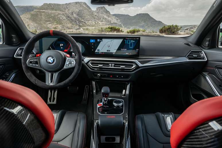 Novo BMW M3 CS