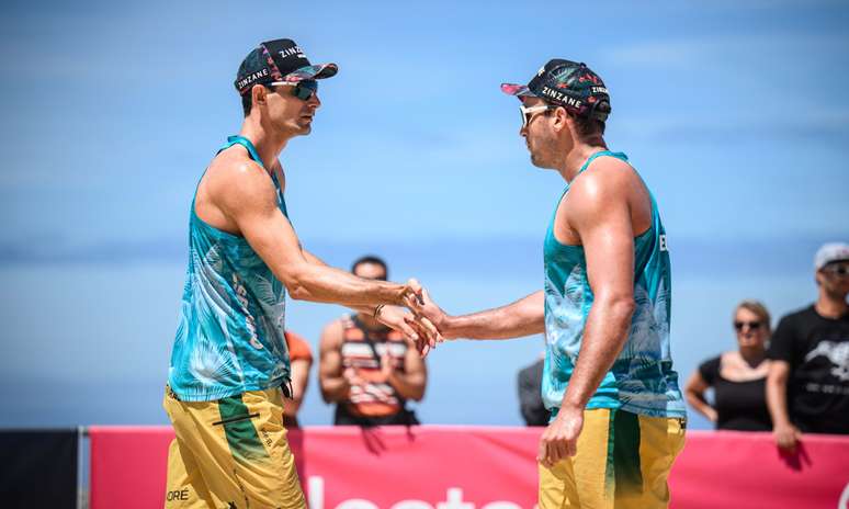 André e George dão sobrevida ao Brasil no Elite 16 de vôlei de praia