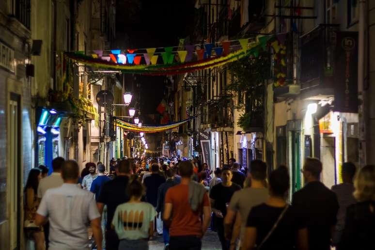 Lisboa fica tomada de arraiais em junho na celebração de Santo Antônio