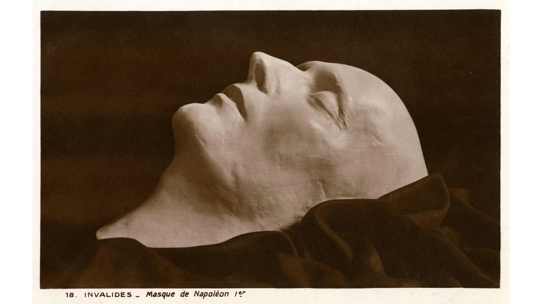 Cópias da máscara mortuária de Napoleão Bonaparte são altamente valiosas hoje em dia