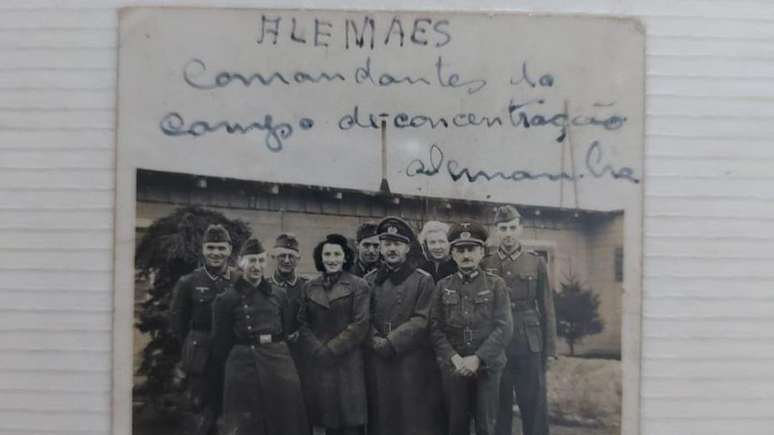 Comandantes do campo de prisioneiros Stalag VI-A, na Alemanha, onde o ex-combatente Waldemar Reinaldo Cerezoli ficou prisioneiro. 1944/45.