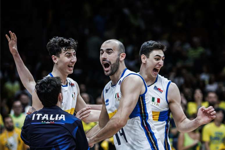 Itália durante jogo contra o Brasil pela VNL