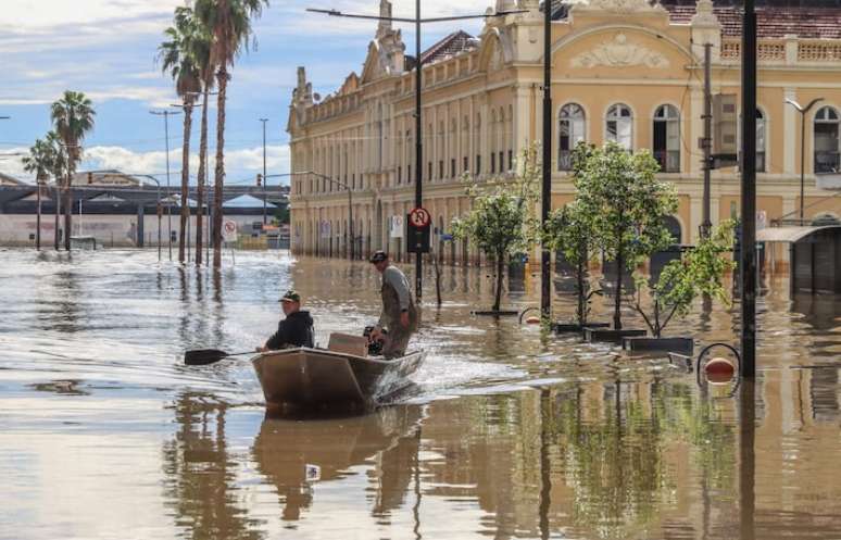 Centro histórico de Porto Alegre alagado por causa das fortes chuvas no Rio Grande do Sul